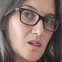 sbeth Desnuda