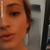 SerenaShado Desnuda