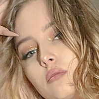 Sharp_Category_ Desnuda