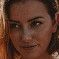 Shauna Dewit Desnuda