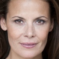 Simone Dericks Desnuda