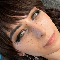 Skyhook Suicide Desnuda