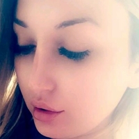 SkySky Desnuda