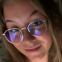 smallelsiefree Desnuda