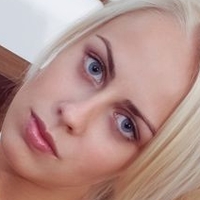 Sonnett Desnuda