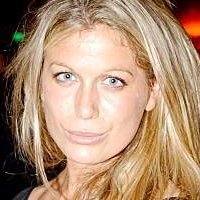 Sonya Walger Desnuda