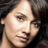Suleka Mathew Desnuda