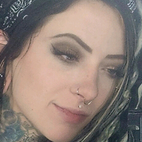 Tatted Damsel Desnuda
