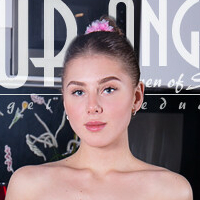 Taya Amour Angels Desnuda