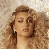 Tori Kelly Desnuda