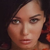 Tori Son Desnuda