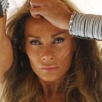 Virginia Hey Desnuda