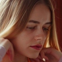 Yana Nahoriak Desnuda