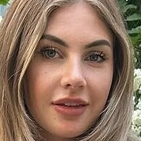 Yasmin Yve Vogt Desnuda