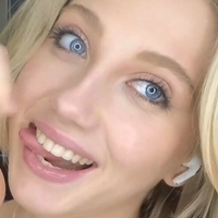 Yononeey Desnuda