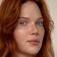 Your Little Redhead Desnuda
