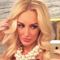 Yvette Buchanan Desnuda