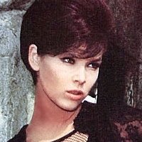 Yvonne Craig Desnuda