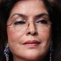 Zeenat Aman Desnuda