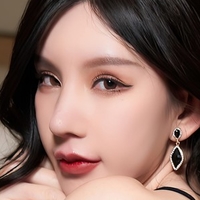 Zhou Yuxi Desnuda